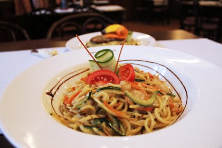 Fokhagymás zöldséges durum tészta garnélával