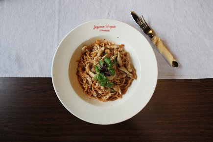 Arrabiata durum tészta csirkemell csíkokkal